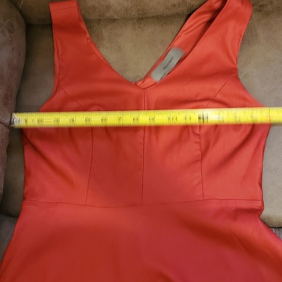 Wells Grace Sleeveless Dress - Picture 5 of 10